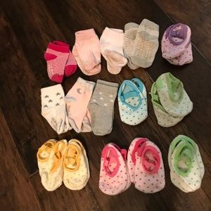 Girls socks 2-3T lot of 15